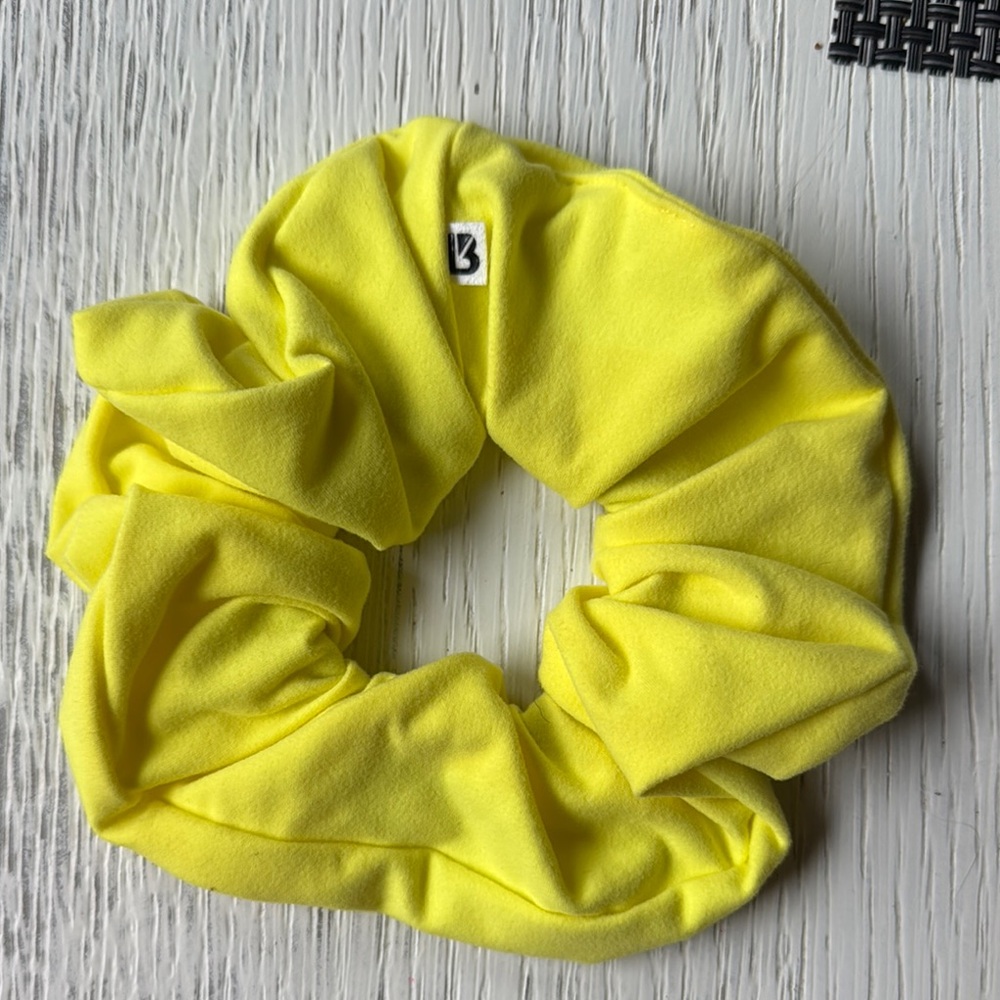Buffbunny Tiki Yellow hair scrunchie